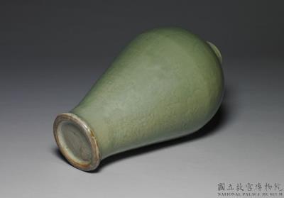 图片[3]-Meiping vase with incised design. of lotus sprays. Longquan ware. Early Ming Dynasty, 1368-1424.-China Archive